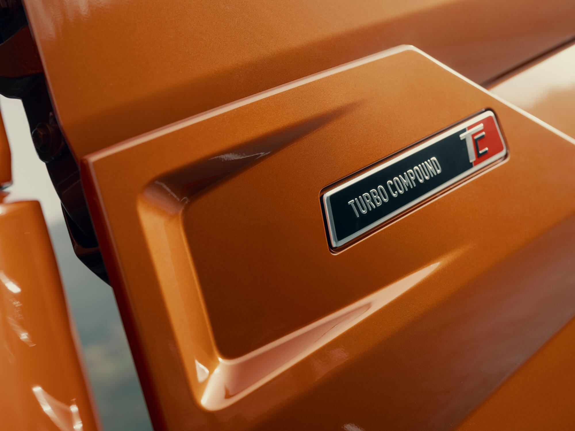 Model year 2025 : Renault Trucks T High Smart Racer : lifestyle