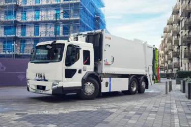 Renault Trucks E-Tech D Wide LEC (Low Entry Cab) – new facelift featuring GSR (General Safety Regulation) equipment and new paint options – standard version (step-in cab, rounded corners and unpainted wheel trims)