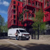 Renault Trucks Master 4 Red EDITION delivering