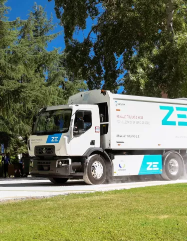 Renault Trucks entrega el primer camión eléctrico a Urbaser