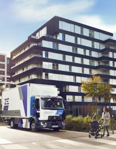 RENAULT TRUCKS SOCIO EN CUMBRE TRANSICIÓN TRANSPORTE