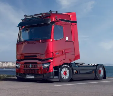 Photoshoot of a Renault Trucks T-High